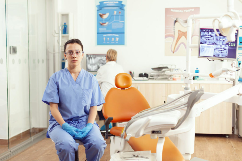 Niezwykle ważne jest, aby udać się do sprawdzonego i renomowanego gabinetu dentystycznego.